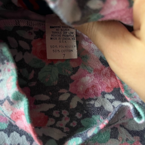 Vintage hearts designs girls turtleneck - Picture 3 of 4